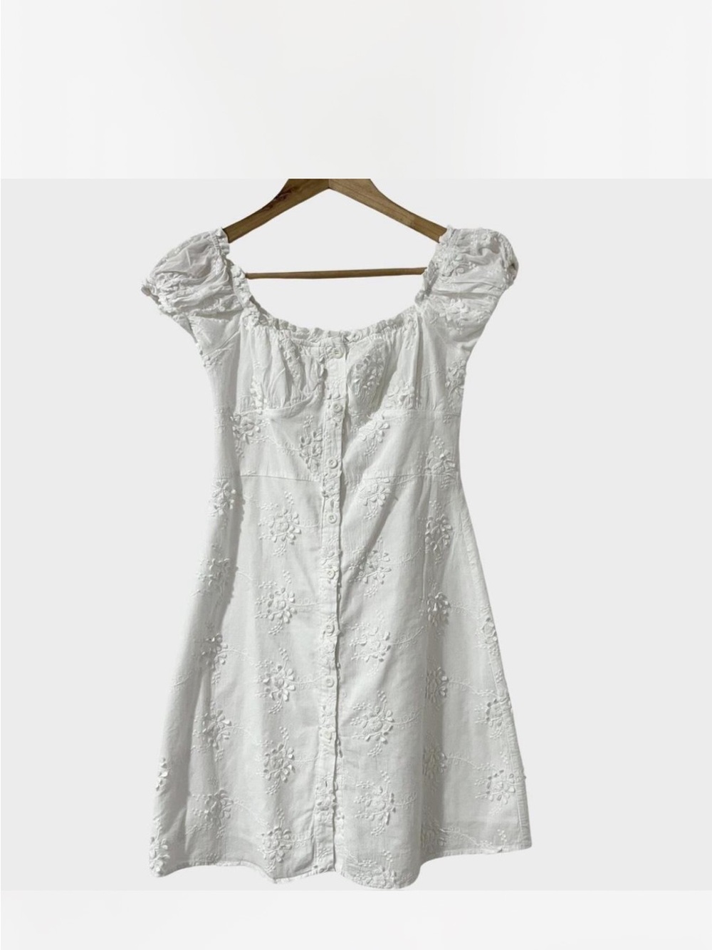 NWT* KOURT White Floral Embroidery Button-Front Summer Dress